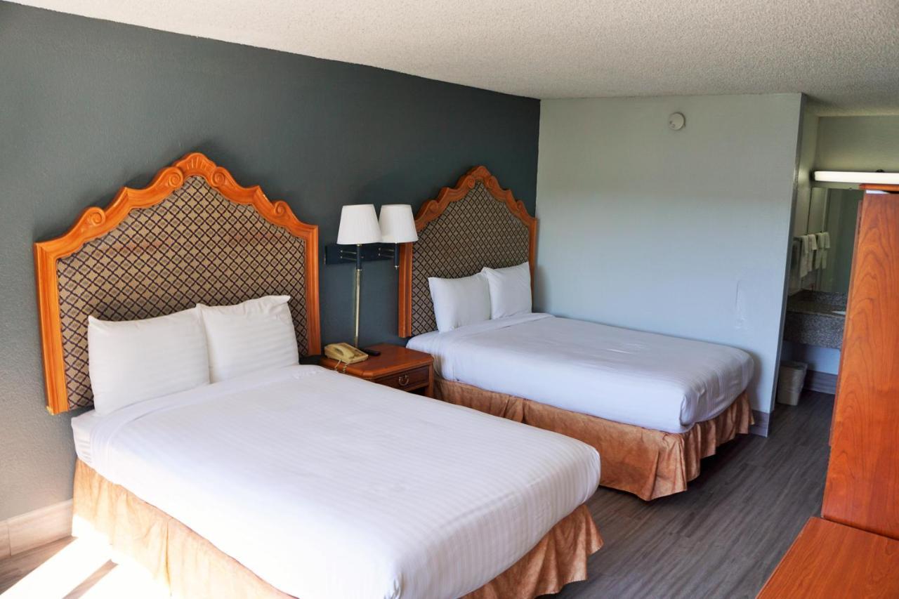 Hotel Elev8 Conroe Ngoại thất bức ảnh