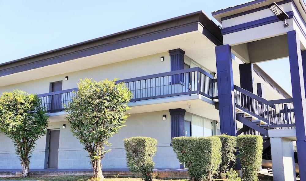 Hotel Elev8 Conroe Ngoại thất bức ảnh