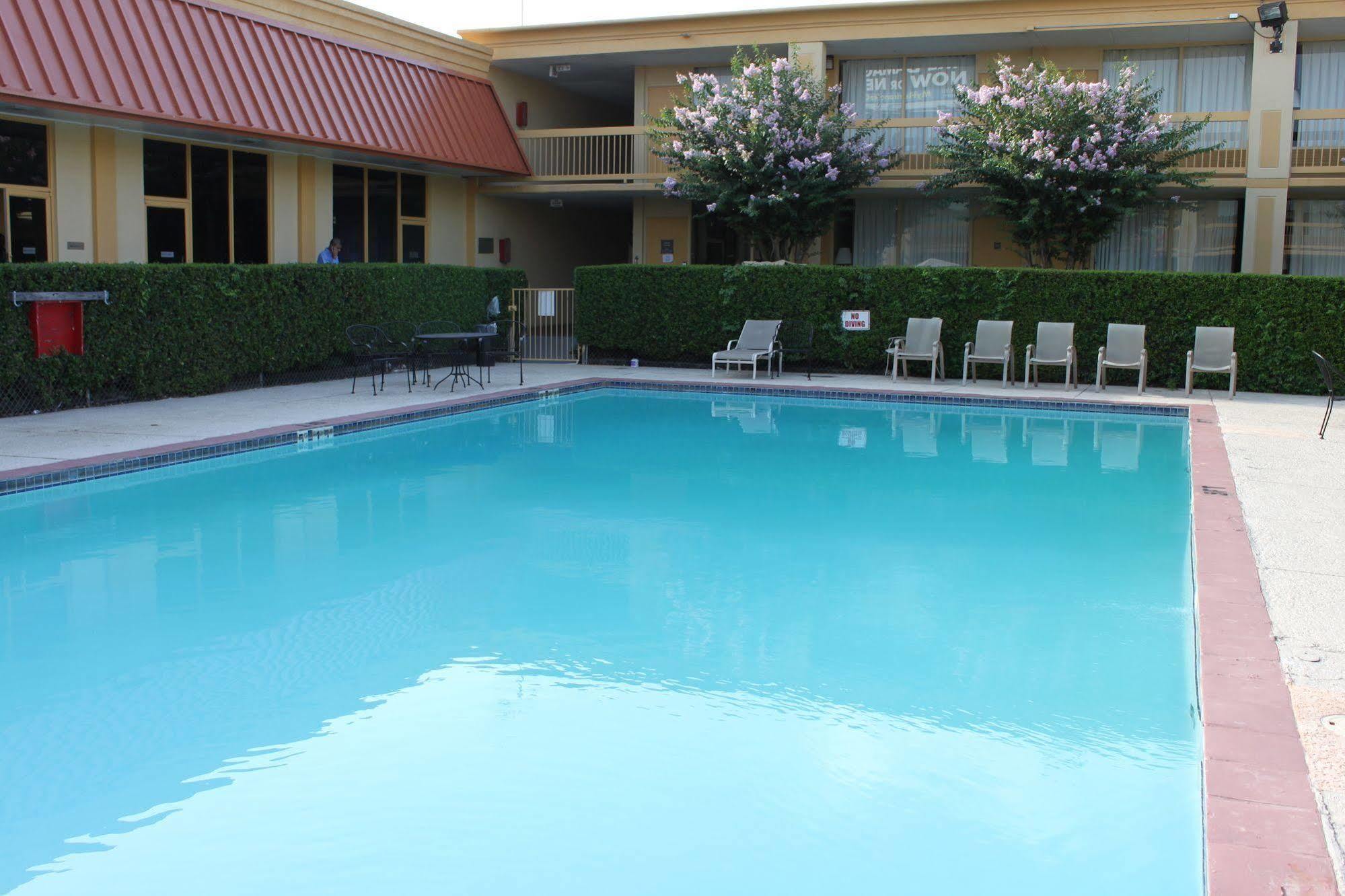 Hotel Elev8 Conroe Ngoại thất bức ảnh