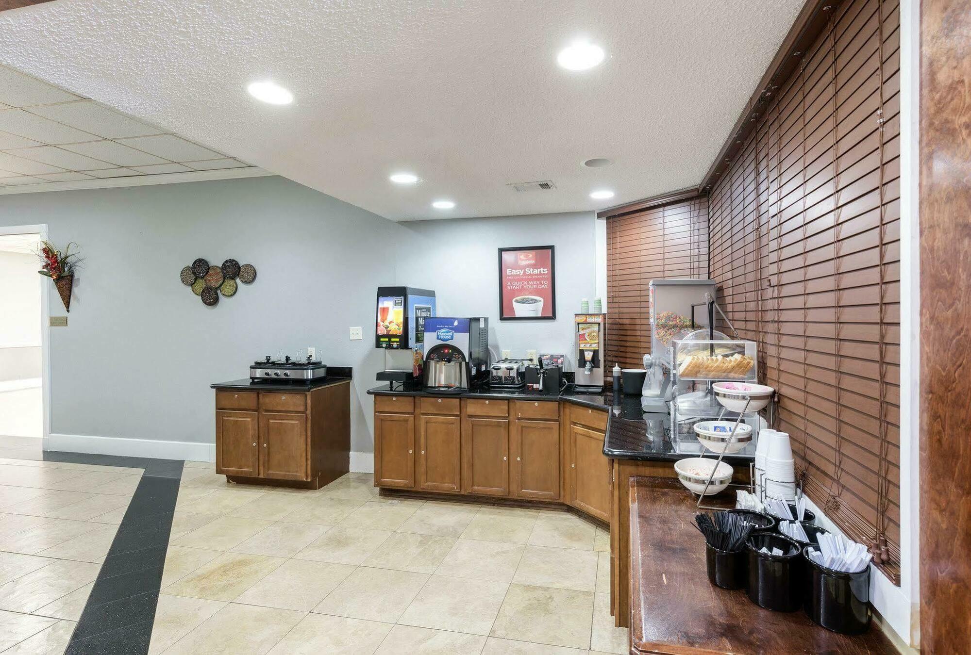 Hotel Elev8 Conroe Ngoại thất bức ảnh