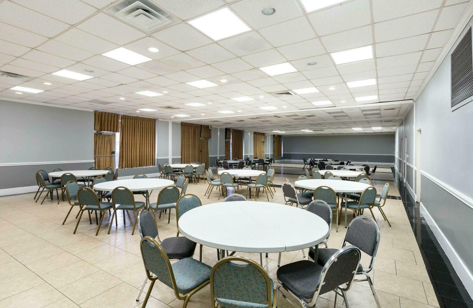 Hotel Elev8 Conroe Ngoại thất bức ảnh
