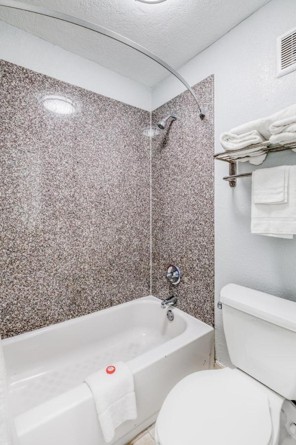 Hotel Elev8 Conroe Ngoại thất bức ảnh
